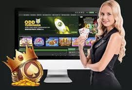 Pemain melakukan spike bola voli
